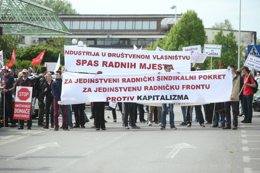 Prosvjednici upozorili: "Vlast se može smijeniti i  na ulici..."