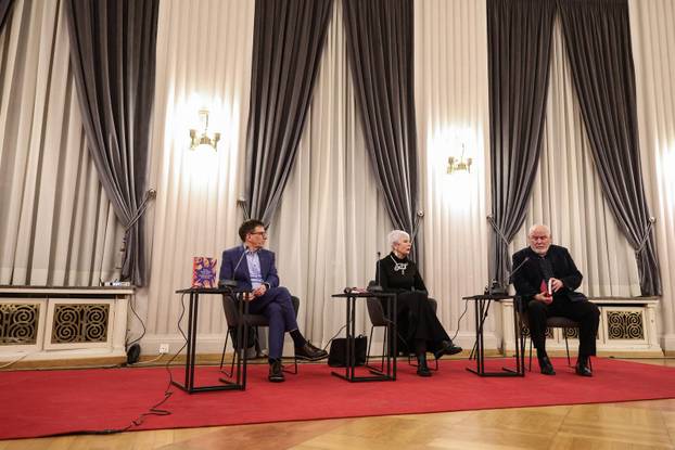 Zagreb: Promocija knjige Žene koje mašu rukama Jadranke Kosor