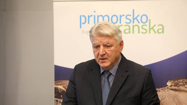 Rijeka: Župan Komadina održao konferenciju za medije