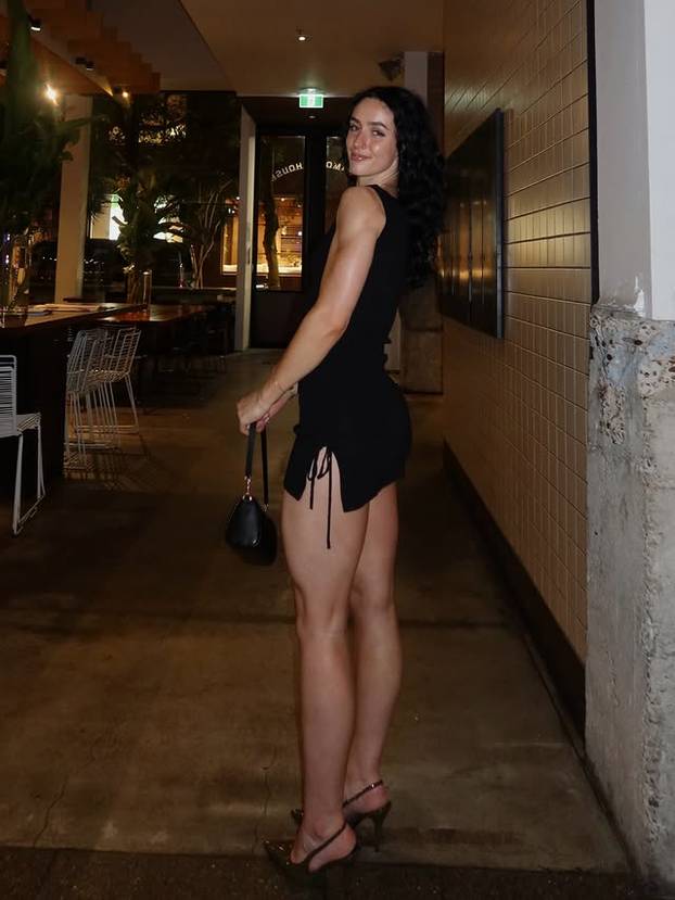 FOTO Tijelo joj je spektakl i nema ni grama masti: Ovako izgleda savršena trenerica!