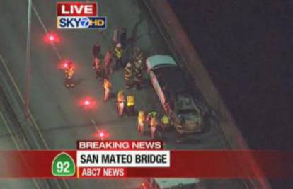 Zapalila se limuzina na mostu u San Fransicsu, pet poginulih