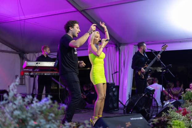 Andrijasevci: Koncert Maje Šuput i grupe Enjoy
