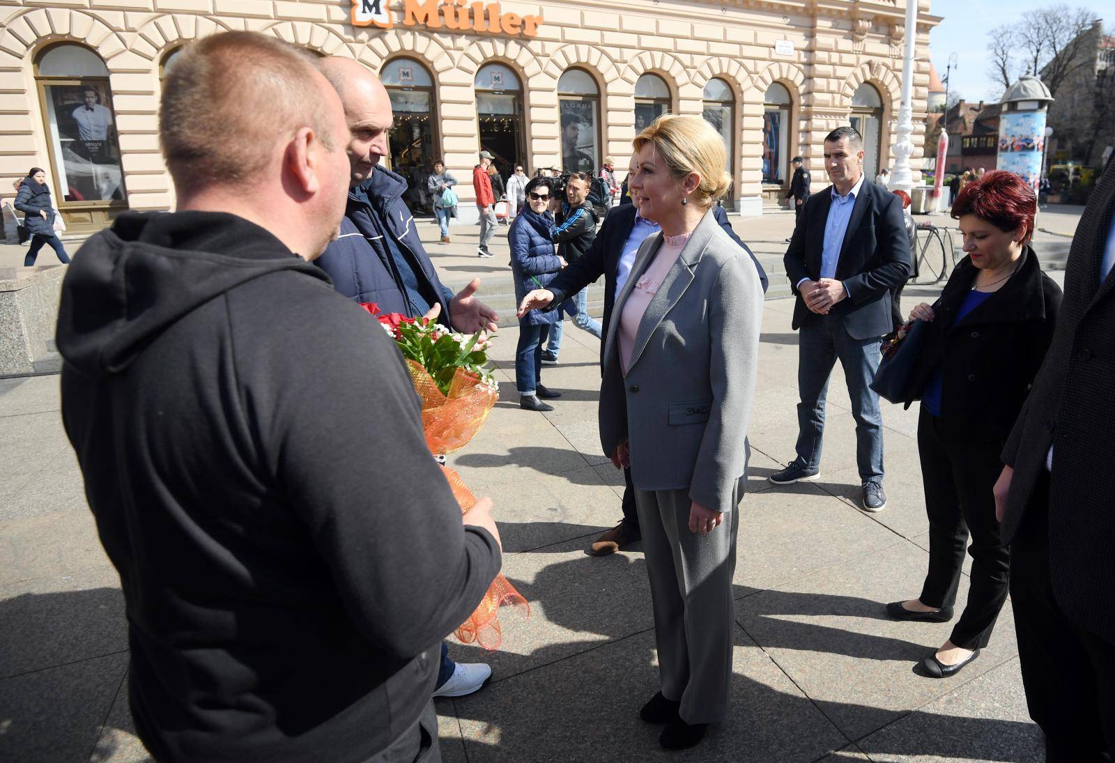 Zagreb: Kolinda Grabar-KitaroviÄ posjetila sajam Hrvatskih otoÄnih proizvoda