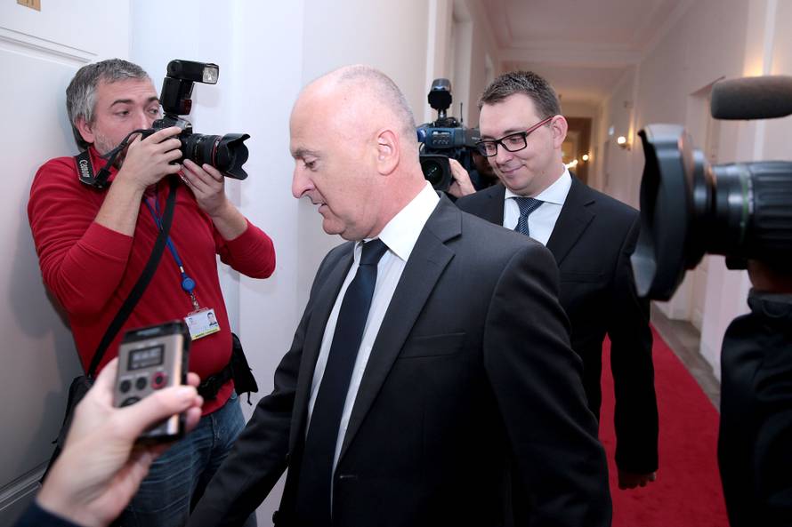 Završila sjednica: Prihvatili su četiri zakona i sugestije oporbe