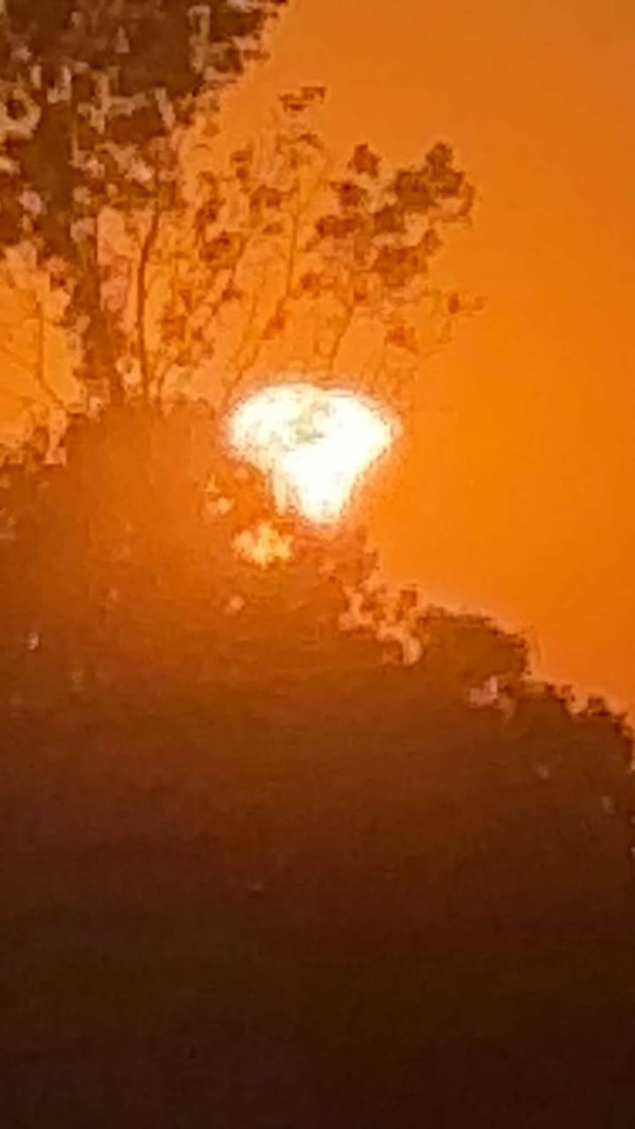 UŽIVO Pogledajte kako izgleda potpuna pomrčina sunca