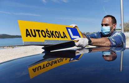 Cijene autoškola negdje pale i 1000 kuna. Neki upozoravaju: Pazite se prejeftinijh ponuda!