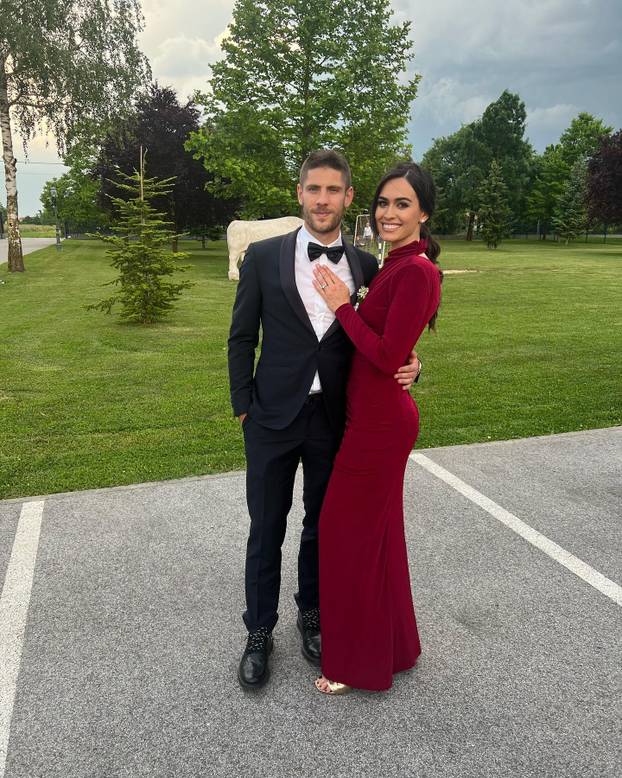 FOTO Ovo su ljepotice koje su osvojile srca naših 'vatrenih'