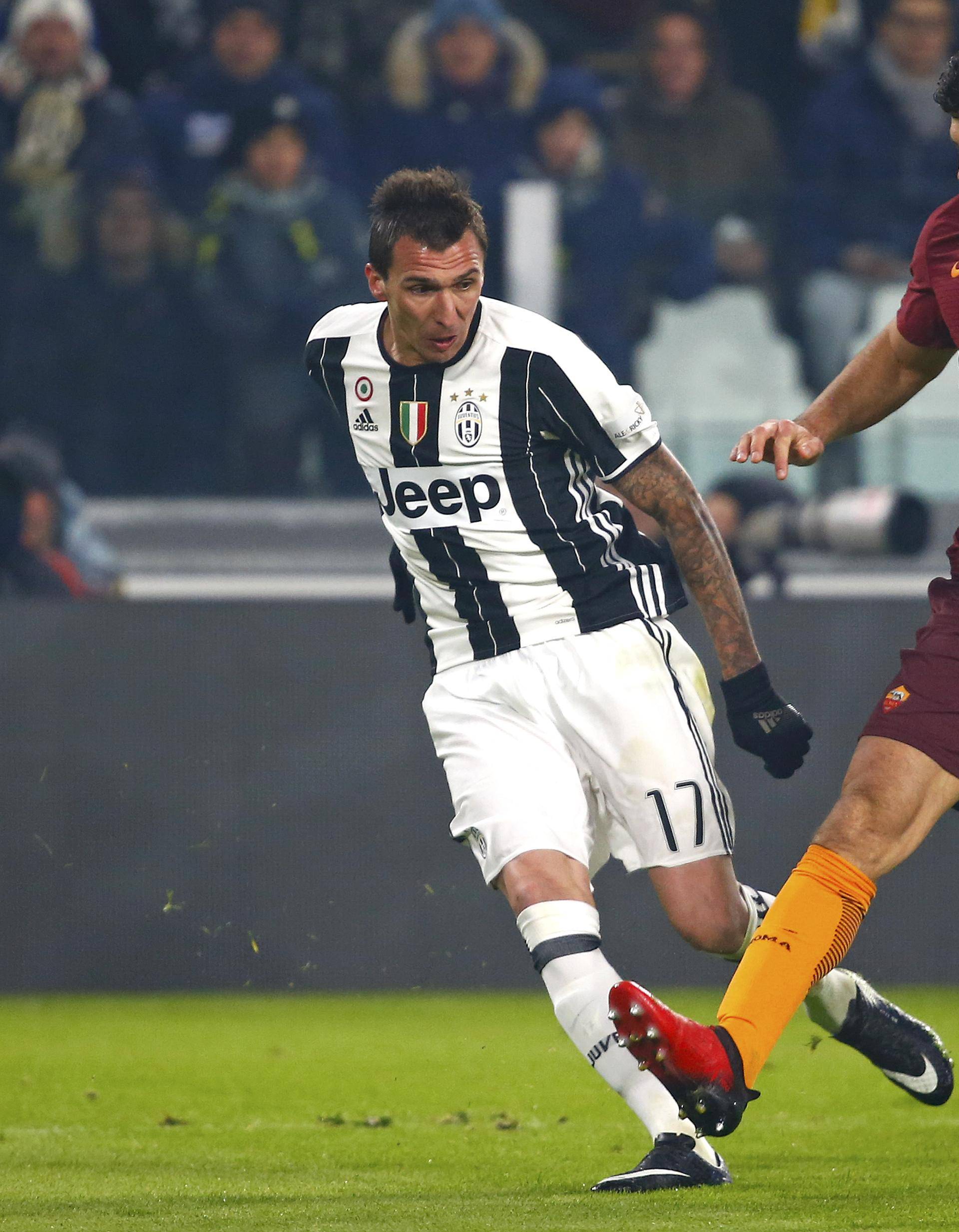 Football Soccer - Juventus v AS Roma - Italian Serie A