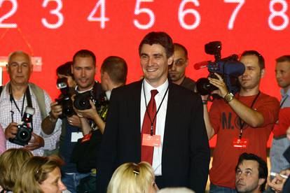Pogledajte kako je Milanović izgledao prije 13 godina kad je postao predsjednik SDP-a