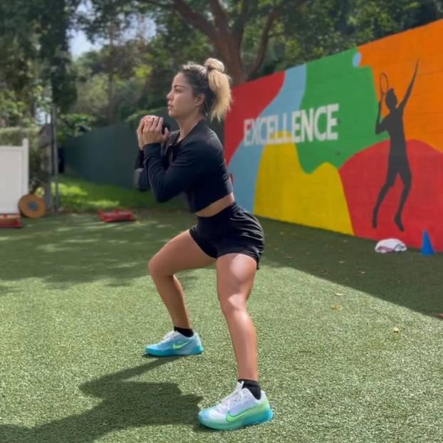 FOTO Tko je tenisačica čija je fotka u toplesu šokirala svijet?