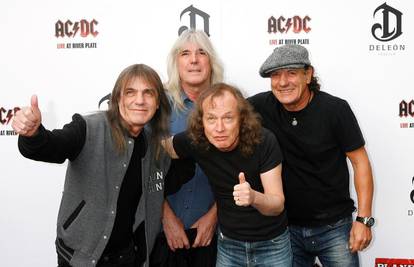 Umro Malcolm Young, osnivač i gitarist legendarnih AC/DC