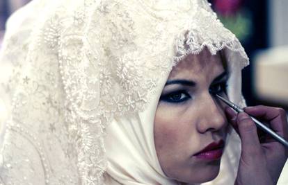 Probio se prvi turski modni magazin za žene u maramama