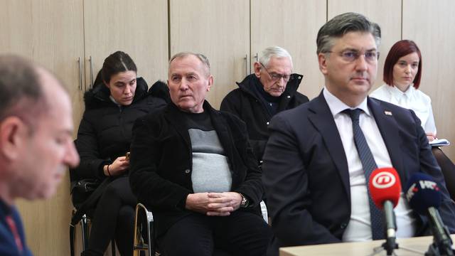 Sisak: Suđenje Đuri Čehuliću optuženom da je javno prijetio premijeru 2020. 