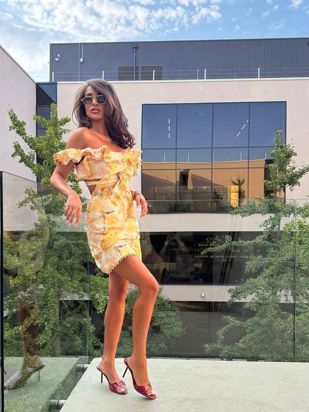 FOTO Sjećate se Barbare iz 'Savršenog'? Sada je pokazala kako izgleda u mini badiću