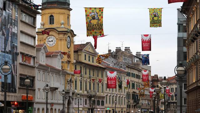 Rijeka: Zastave Riječkog karnevala koji će se ove godine održati u skraćenom obliku