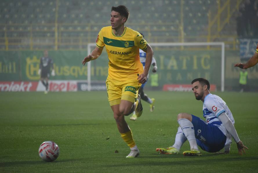 Pula: Susret Osijeka i Istre u 25. koliu SuperSport HNL-a