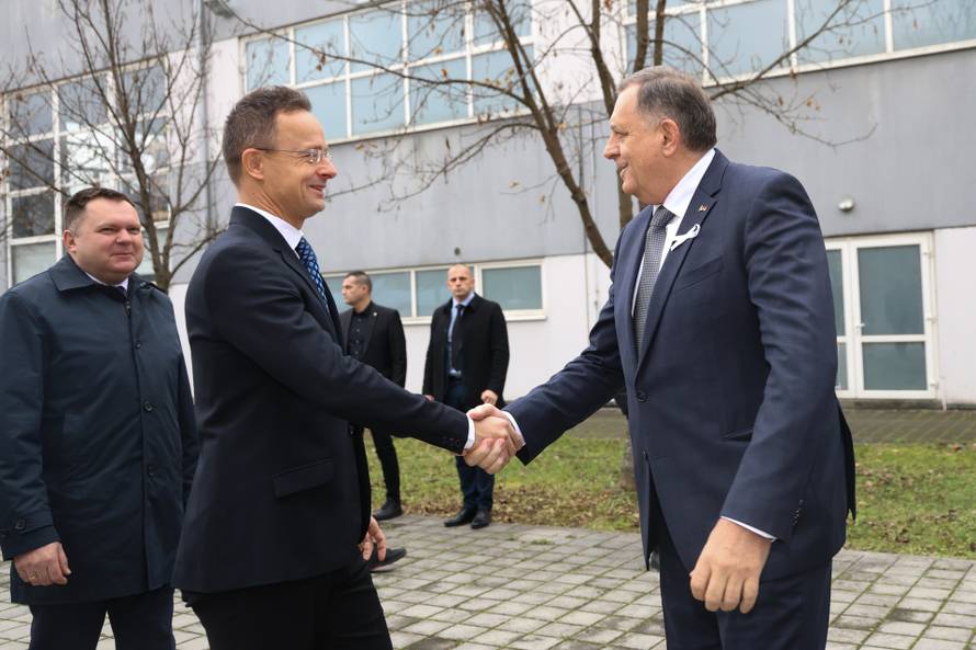 Banja Luka: Mađarski ministar vanjskih poslova Peter Szijjarto primio počasni doktorat Sveučilišta u Banja Luki