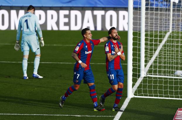 La Liga Santander - Real Madrid v Levante