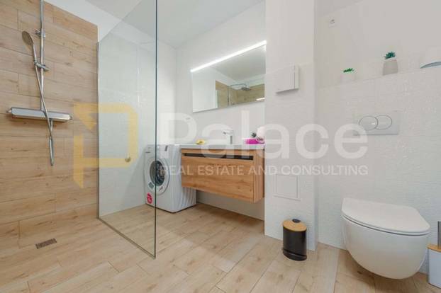 FOTO Najjeftinija vila na otoku Pašmanu ima bazen, ljetnu kuhinju i 300 metara do plaže!