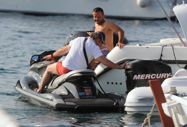 Hvar: Željko Kerum jet skijem došao na kavu kod Antonija Patka