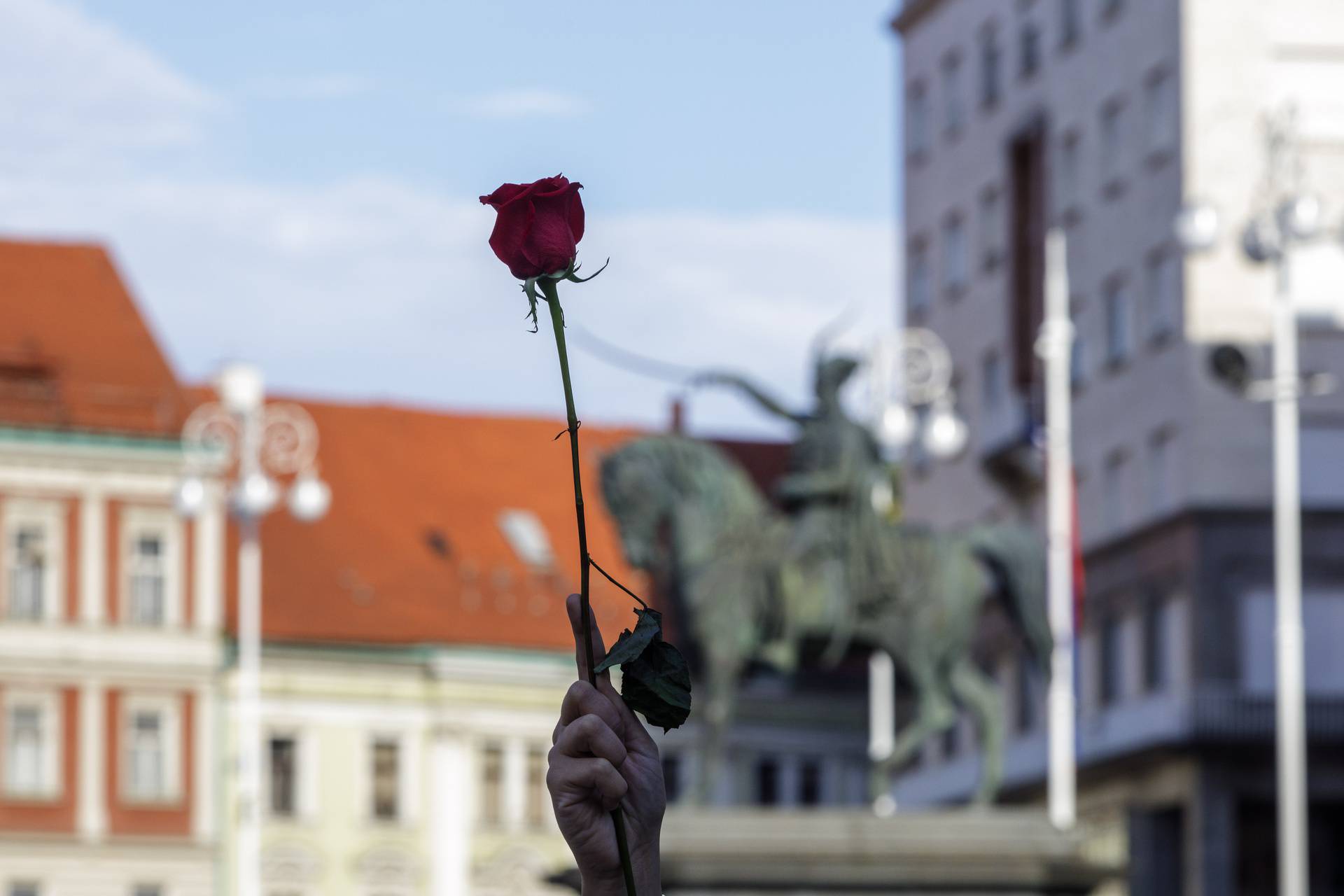 Zagreb: 21. performativna akcija "Tiha misa" Arijane Lekić-Fridrih