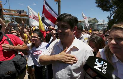 Novi čelnik Kostarike podržava sklapanje istospolnih brakova