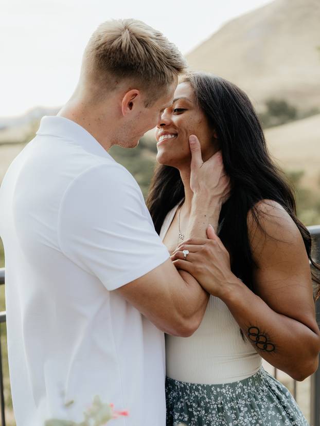 FOTO Tko, koga i s kim? Ovo su ljubavni parovi na ZOI 2026.!