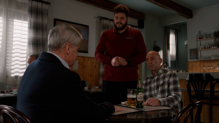 Evo što će danas biti u seriji Kumovi: Vinko odbija pričati s Matijom, a Lara je sumnjičava