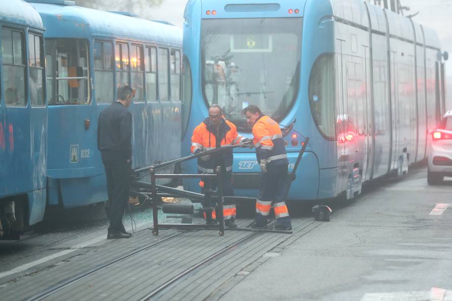 Tramvaji ne voze kroz centar: 'Trola je pala i sve je puknulo'