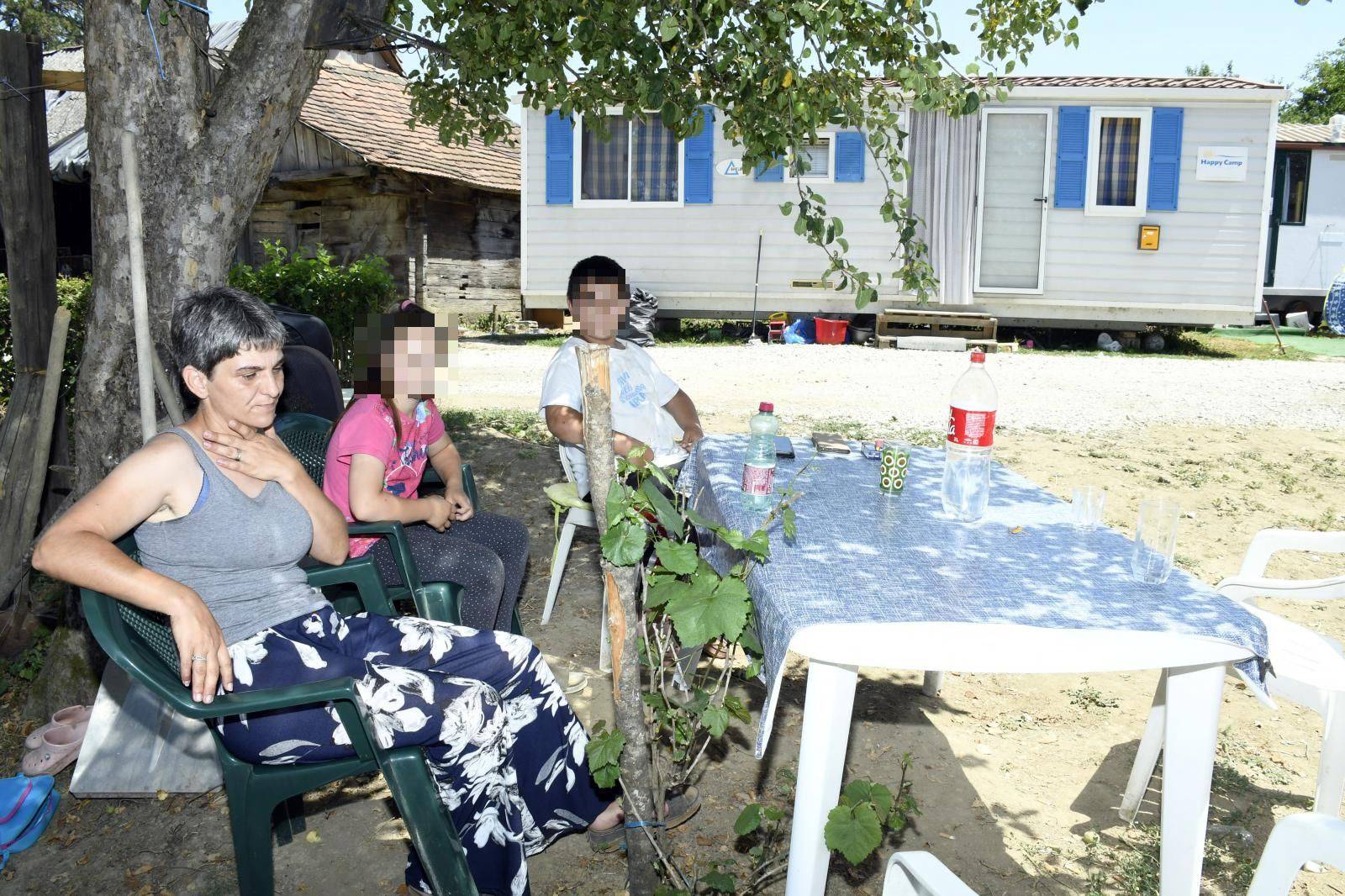 Pakao na Banovini: 'Rekli su mi da će klimu dobiti samo oni koji imaju državne kontejnere...'