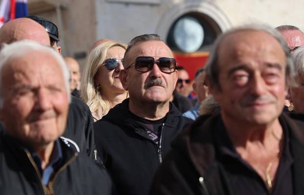 Split: Torcida na Rivi održala prosvjed