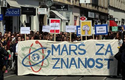 Marš za znanost: 'Dok ministri plagiraju, mladi emigriraju...'