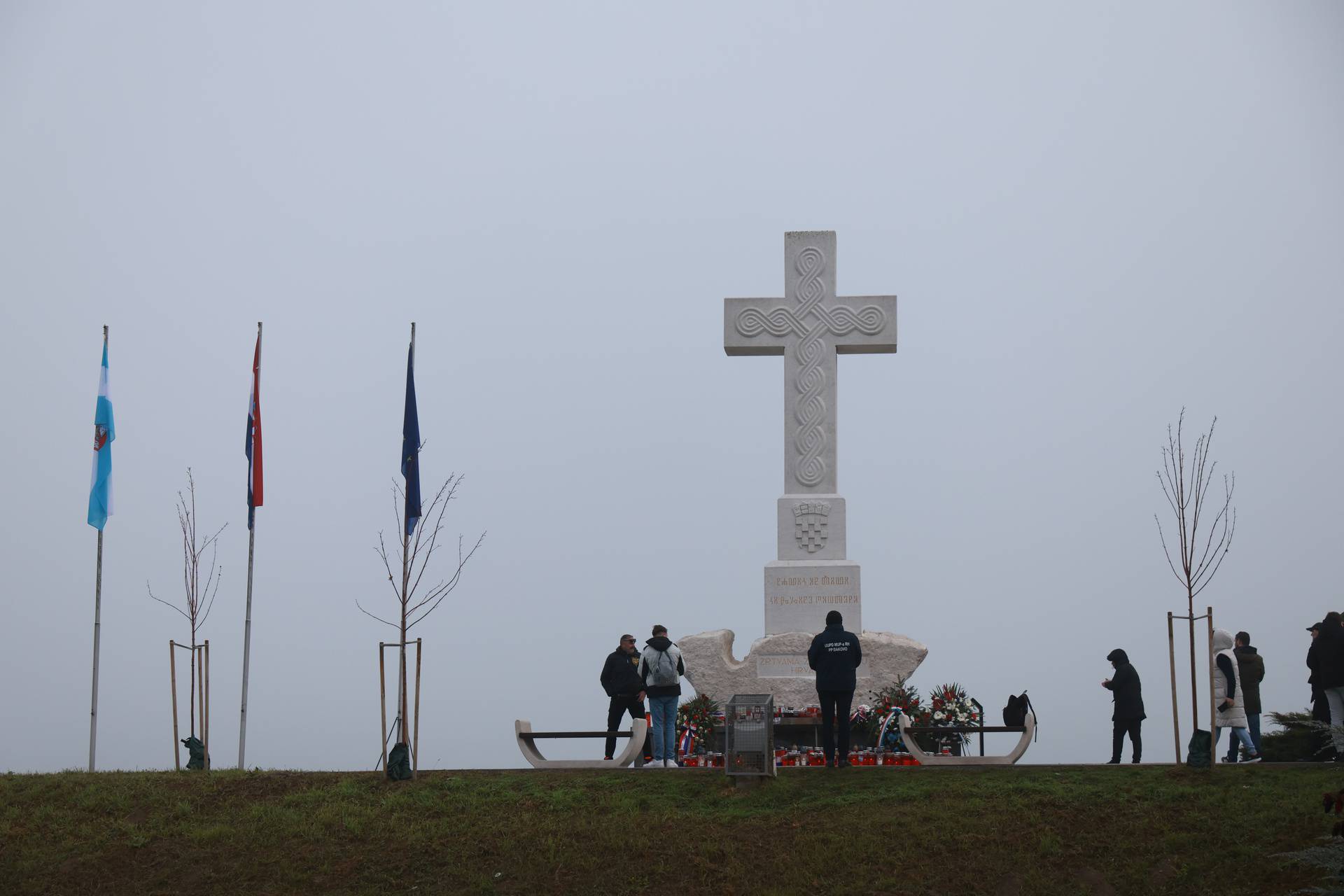 Vukovar: Okupljanje uoči obilježavanja 33. obljetnice stradanja Vukovara