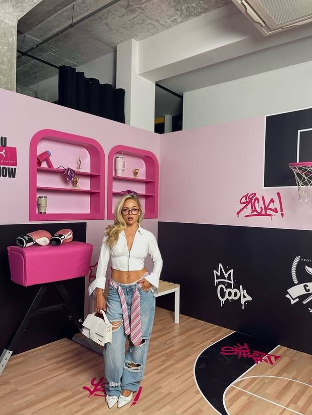 FOTO Ova srpska influencerica više je od 'lijepog lica', a radila je i kao 'sezonac' u Hrvatskoj