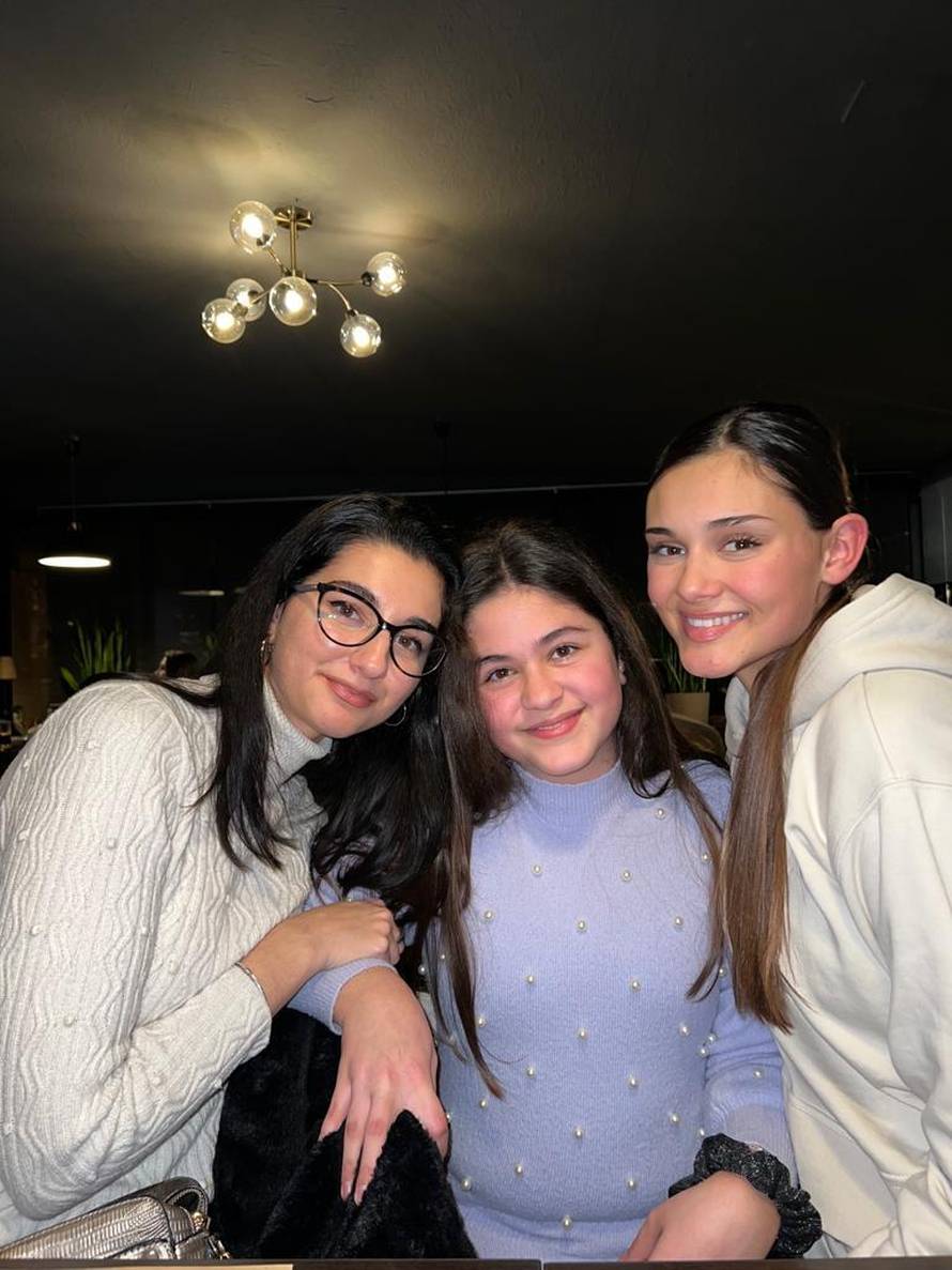 EKSKLUZIVNO Nikad viđene fotke misice Laure: Tata joj je oduvijek bio uzor i idol...