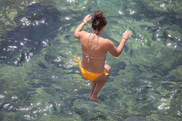 Dubrovnik: More i kupanje najbolji je način za "spas" od sunca i vrućine