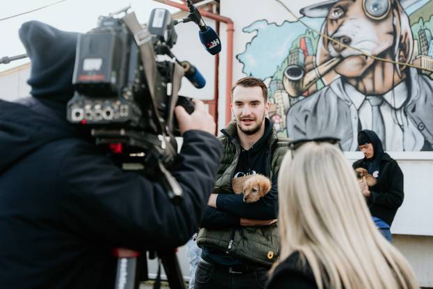 FOTO Igrači Cibone darovali su njuškice u Dumovcu i u vrijeme blagdana pokazali veliko srce