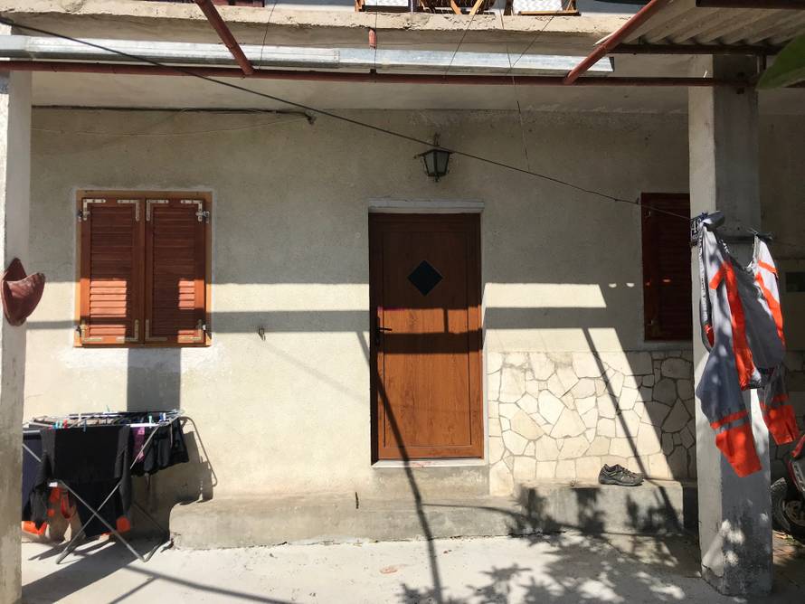 Susjedi su čuli kako muškarac viče 'upomoć', a onda je pao...