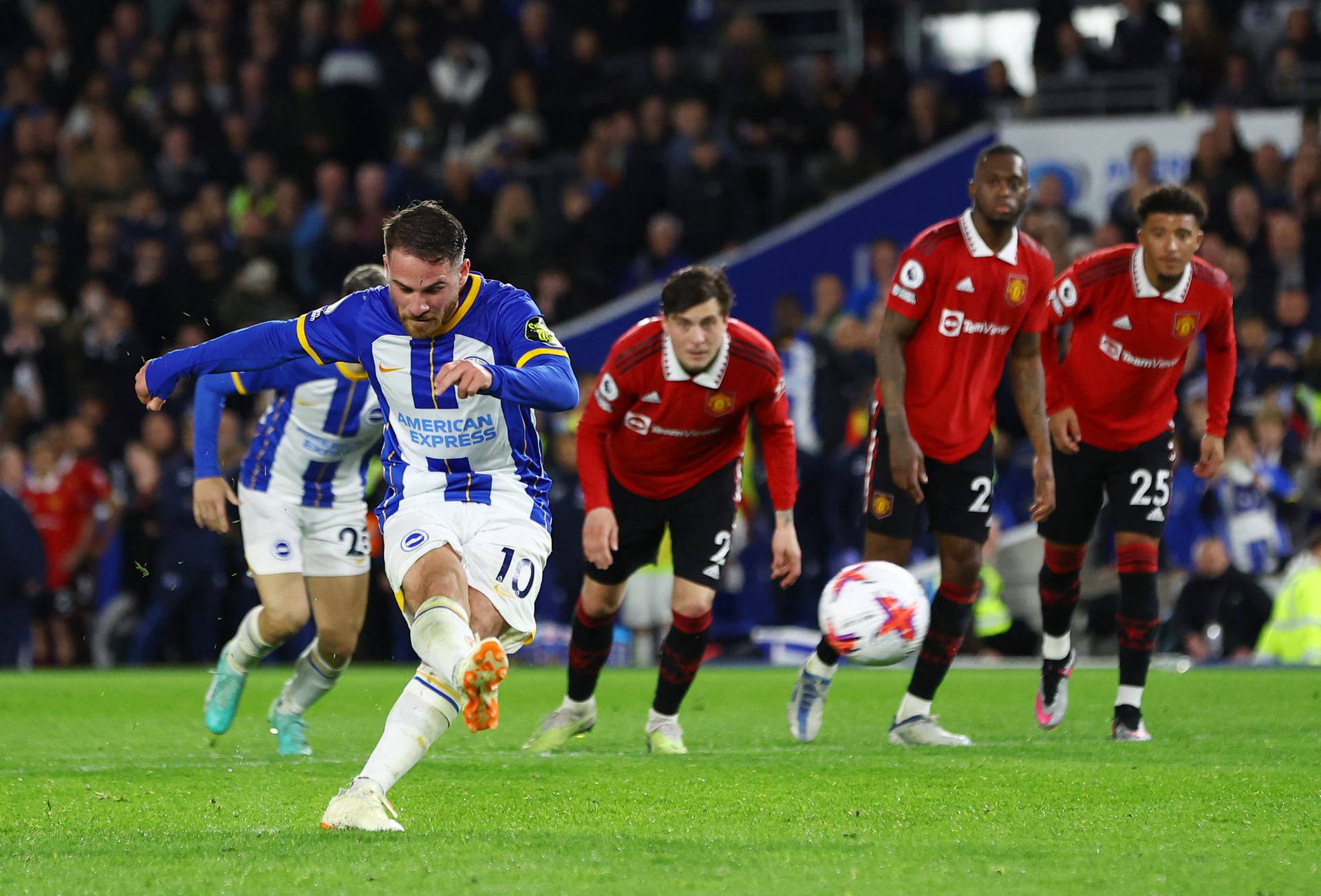 Premier League - Brighton & Hove Albion v Manchester United