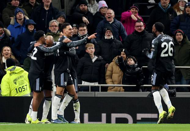 FA Cup - Third Round - Tottenham Hotspur v Aston Villa