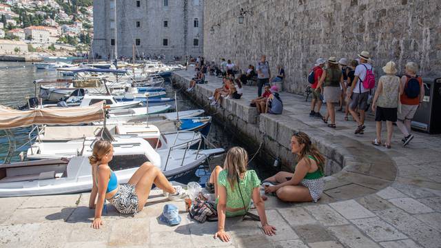 Dubrovnik: Gužva u staroj gradskoj jezgri