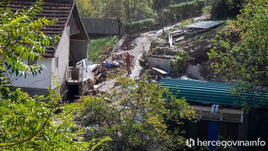 FOTO Ovako izgleda Jablanica sedam dana nakon katastrofe. Počela obdukcija žrtava...