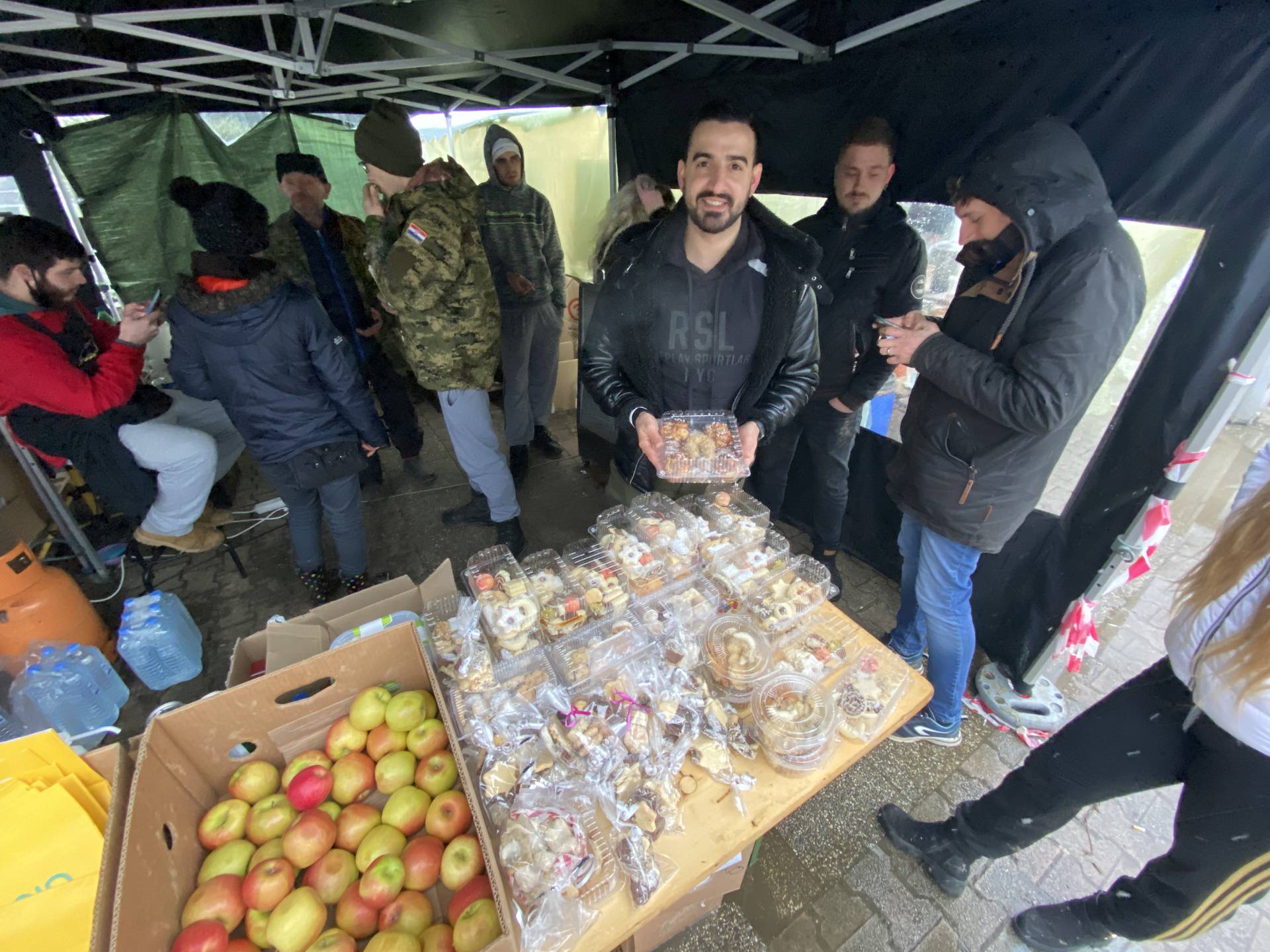 Slavko i 100.000 kolača: 'Dok sam pripremao obroke za sve u Petrinji, nešto je falilo. Desert!'