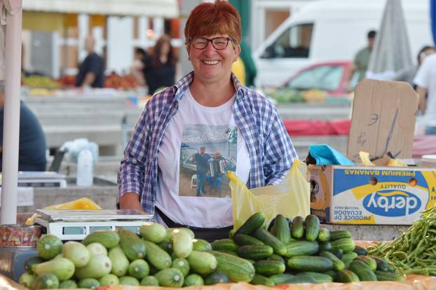 Šibenik: Subotnja ponuda vo?a i povr?a na gradskoj tržnici