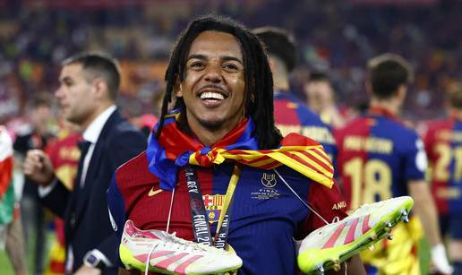 Težak udarac za Barcelonu! Flick ostao bez važne karike u obrani