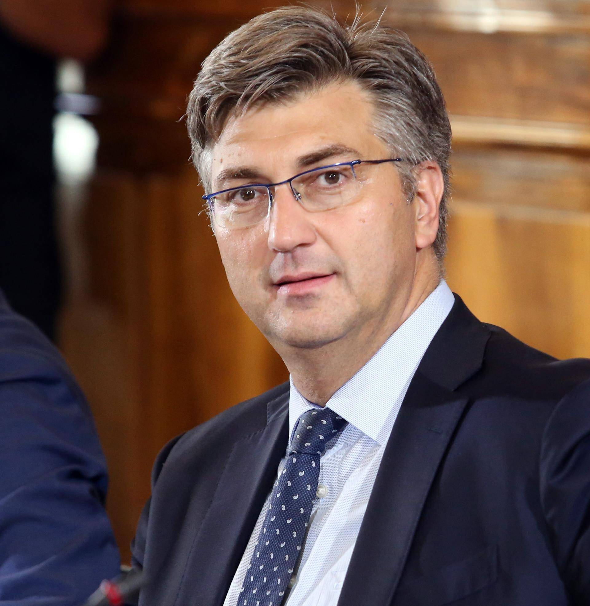 Profitira od reformi: Plenković zarađuje čak 3831 kunu više!