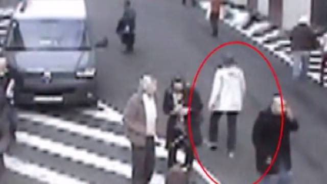 Nova snimka otkriva kako je 'bombaš u bijelom' pobjegao