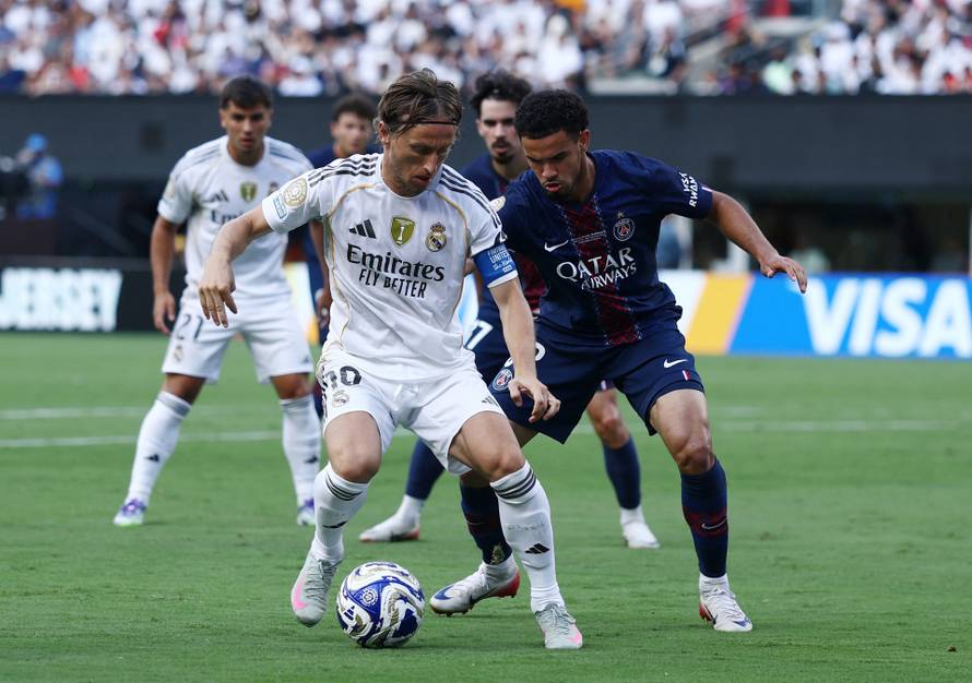 FIFA Club World Cup - Semi Final - Paris St Germain v Real Madrid