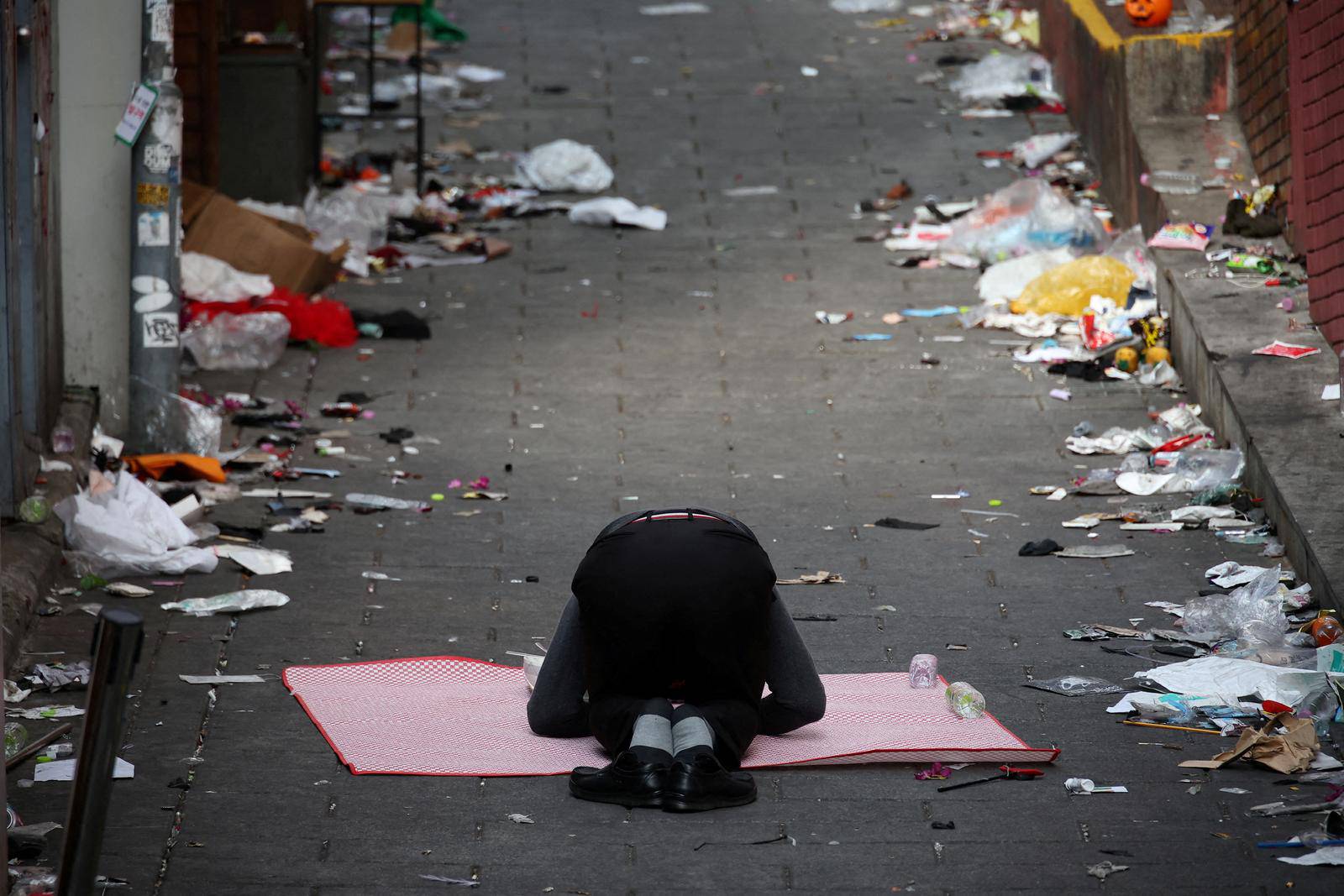 Aftermath of stampede during Halloween festival in Seoul