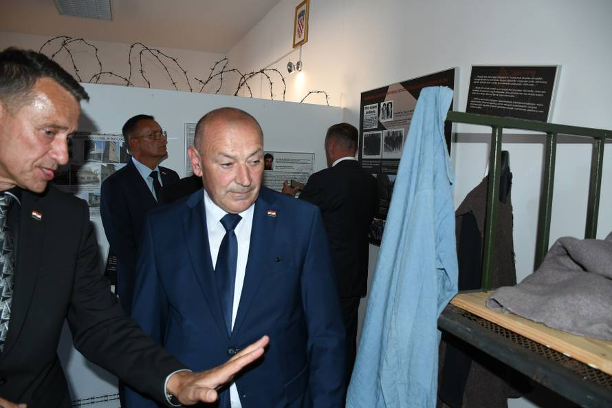 Glina: Tomo Medved sudjelovao u obilježavanju Dana sjećanja na žrtve logora Glina